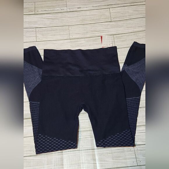 Spanx Look At Me Know Seamless Moto Leggings Indigo Sky Size Small - Picture 7 of 11